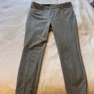 Grey crop dress pants. Banana Republic. Size 8. Gently worn